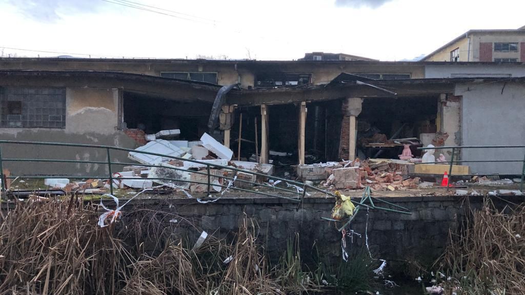 V Opavě vybuchla budova bývalé textilky